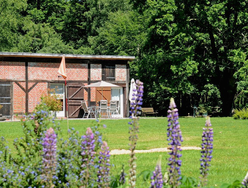 Domaine De La Mesange Bed & Breakfast Le Mesnil-Durand Exterior foto